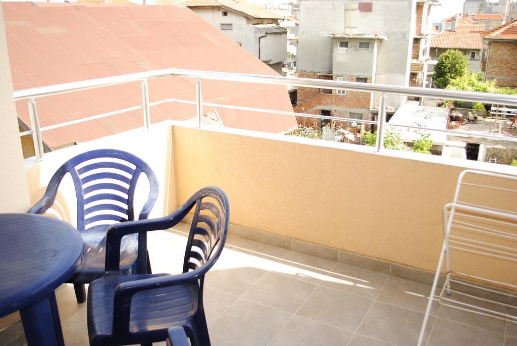 Veda Guest House Поморие Экстерьер фото