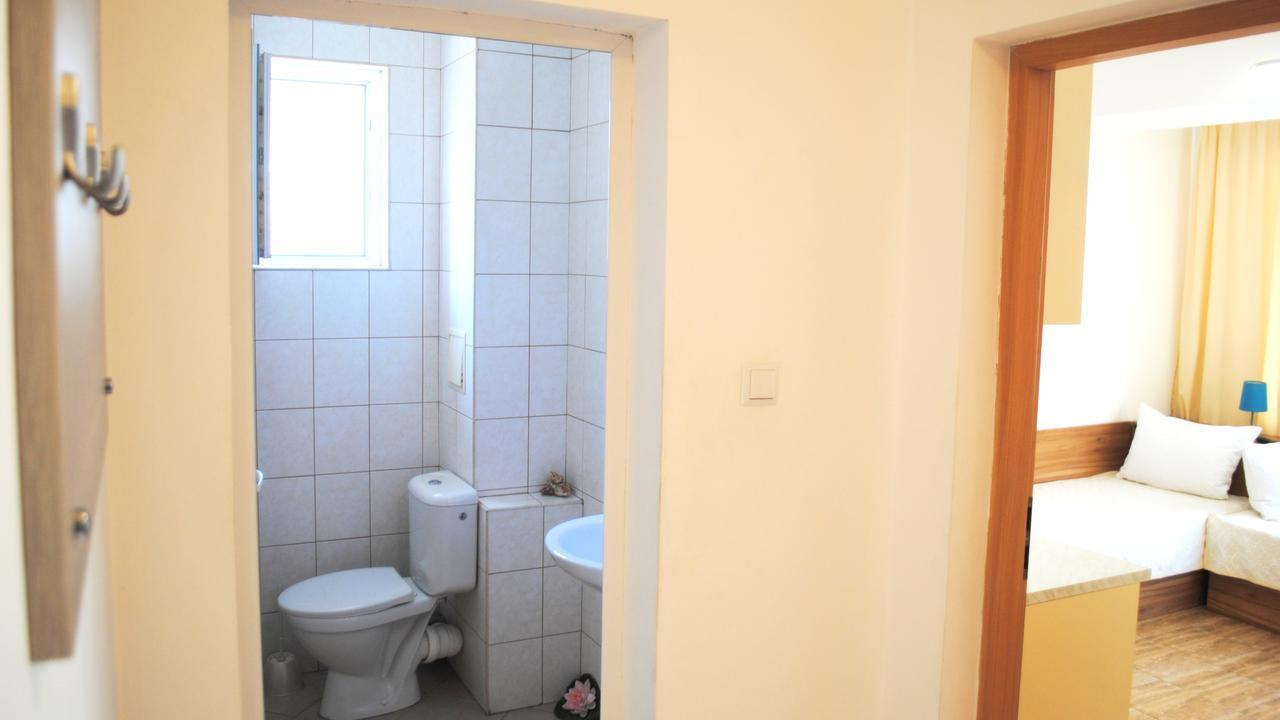 Veda Guest House Поморие Экстерьер фото