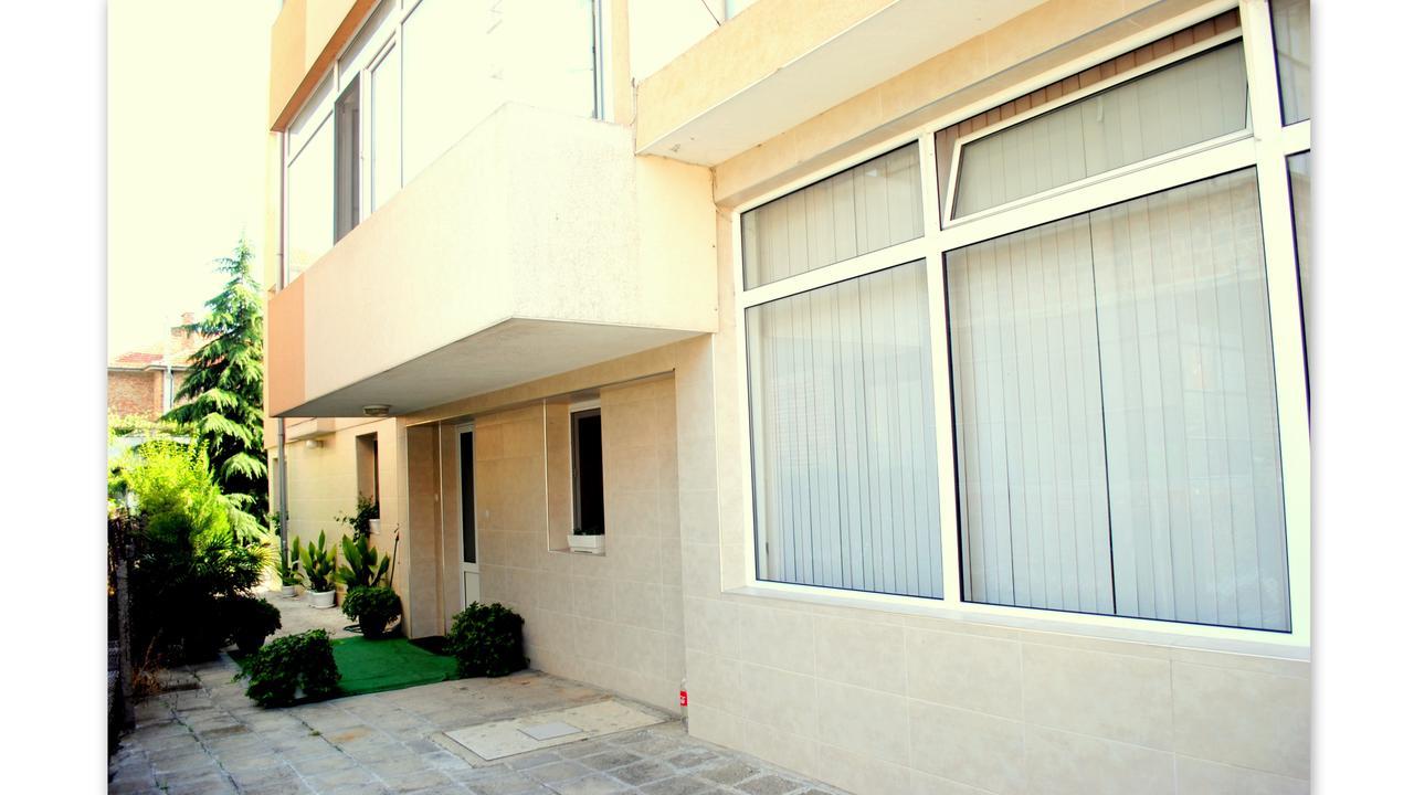 Veda Guest House Поморие Экстерьер фото