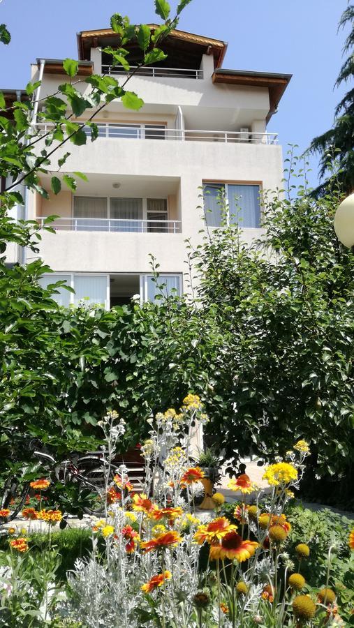 Veda Guest House Поморие Экстерьер фото