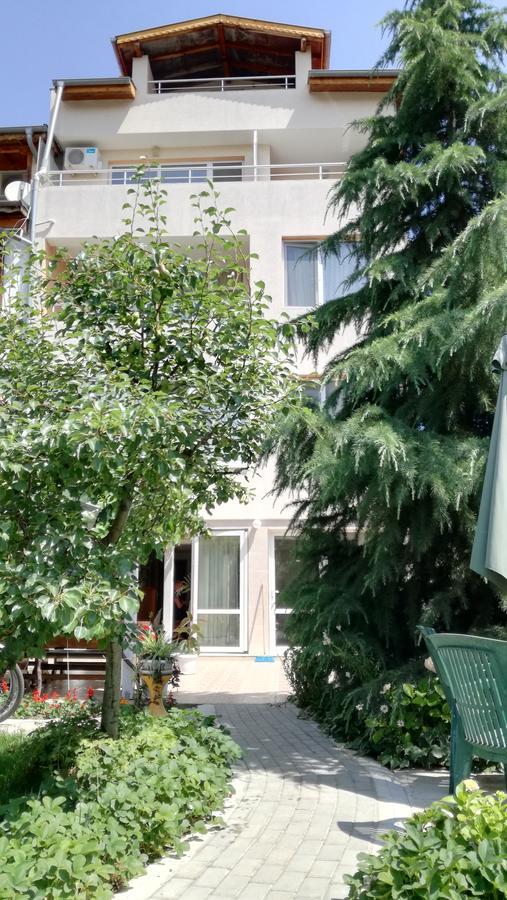 Veda Guest House Поморие Экстерьер фото