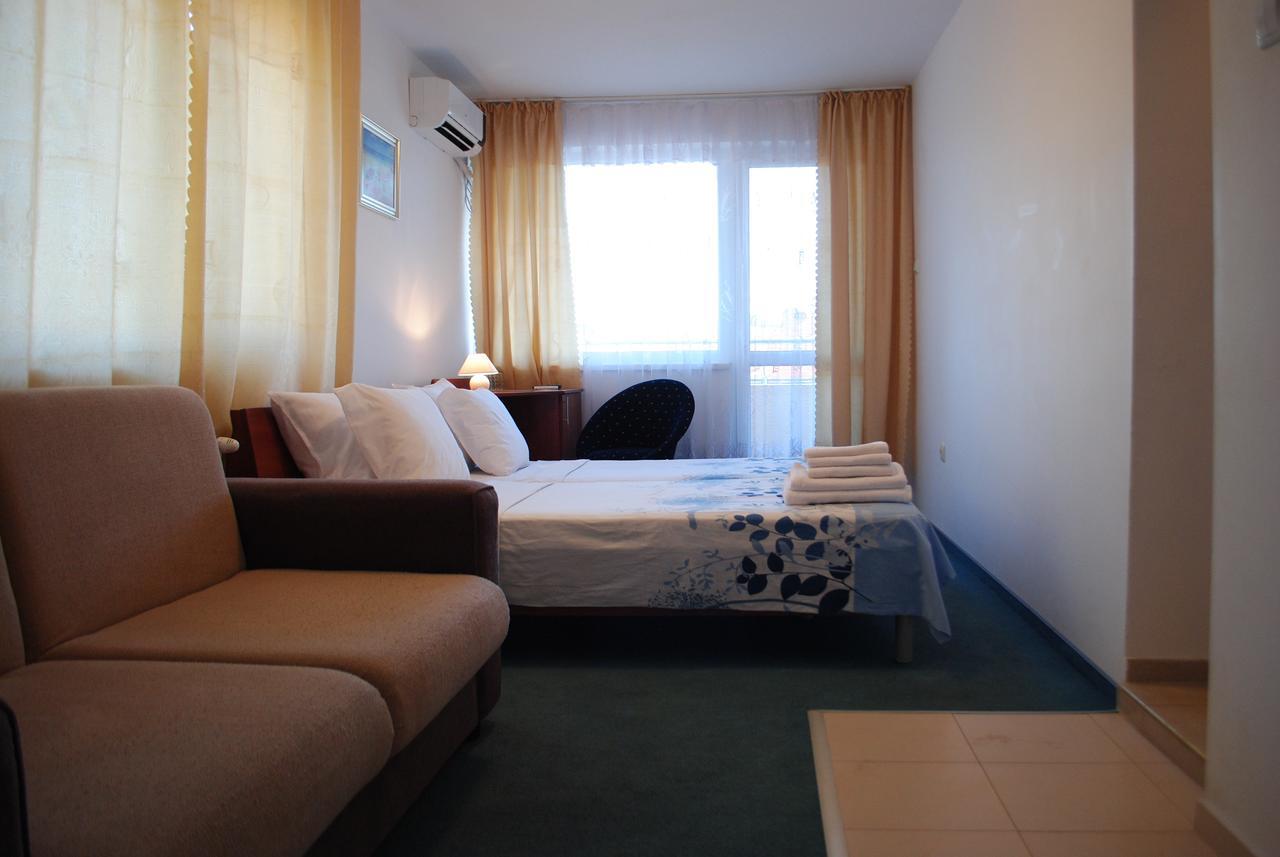 Veda Guest House Поморие Экстерьер фото
