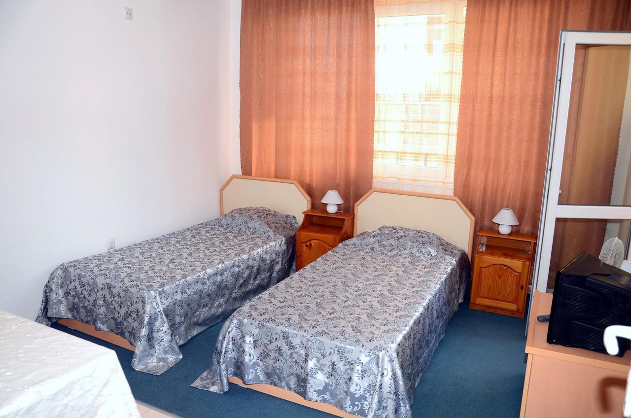 Veda Guest House Поморие Экстерьер фото