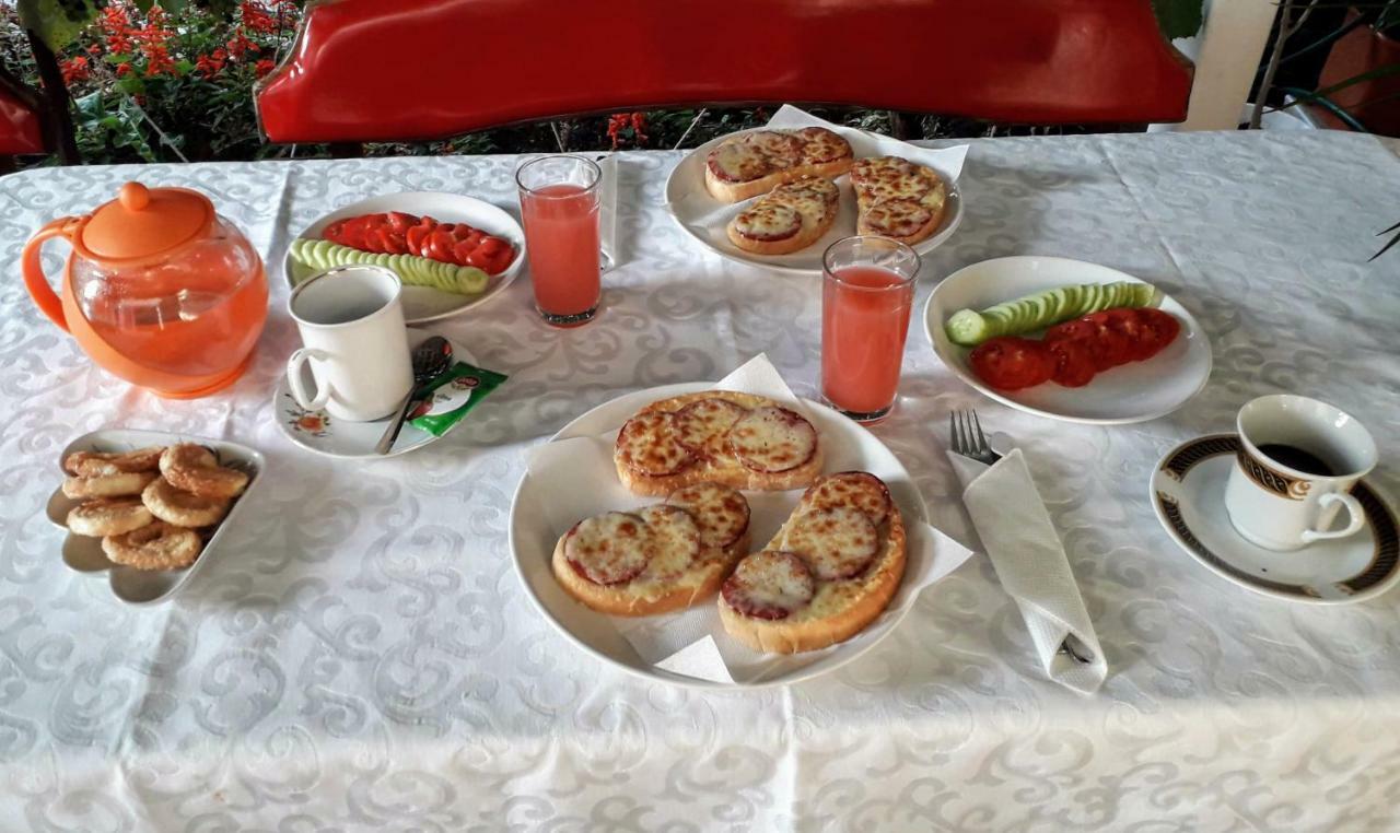 Veda Guest House Поморие Экстерьер фото