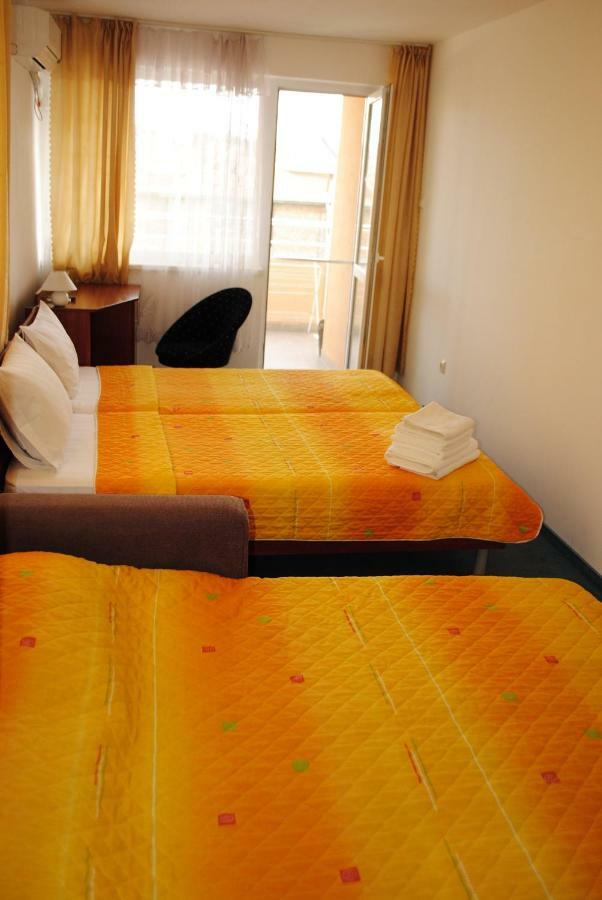 Veda Guest House Поморие Экстерьер фото